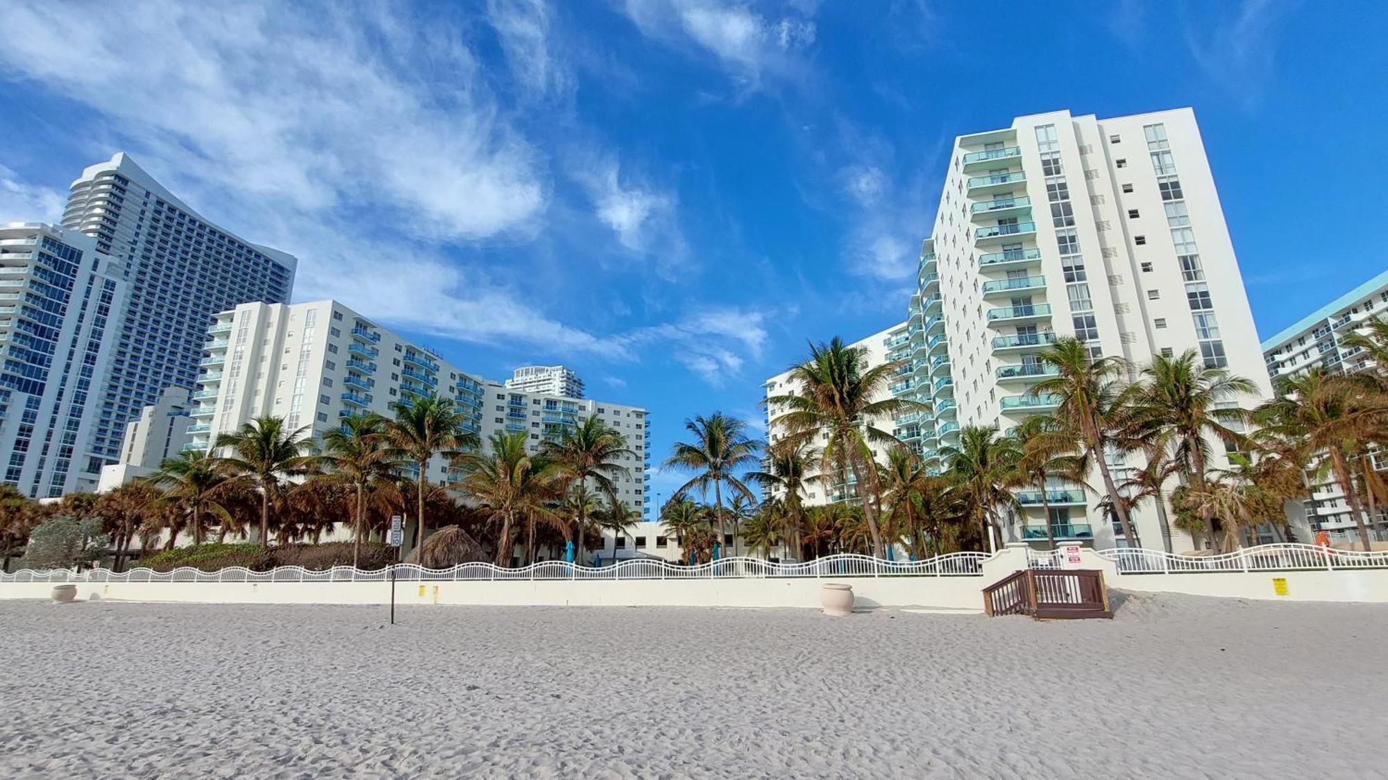 The Tides 2 Bedrooms 9Th Floor We Are On The Beach! 할리우드 외부 사진