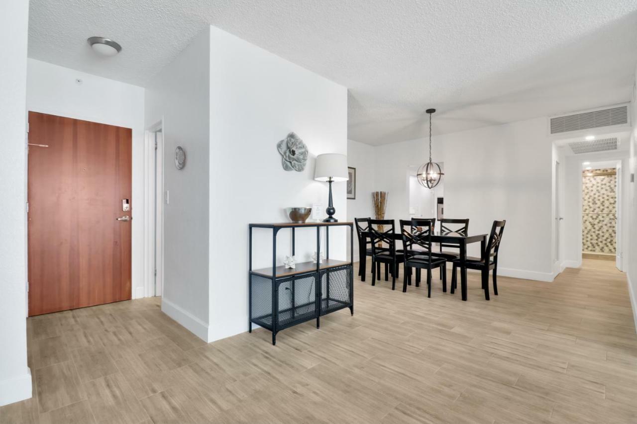 The Tides 2 Bedrooms 9Th Floor We Are On The Beach! 할리우드 외부 사진